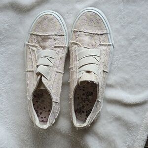 Blowfish Malibu Sneakers‎ Size 6.5